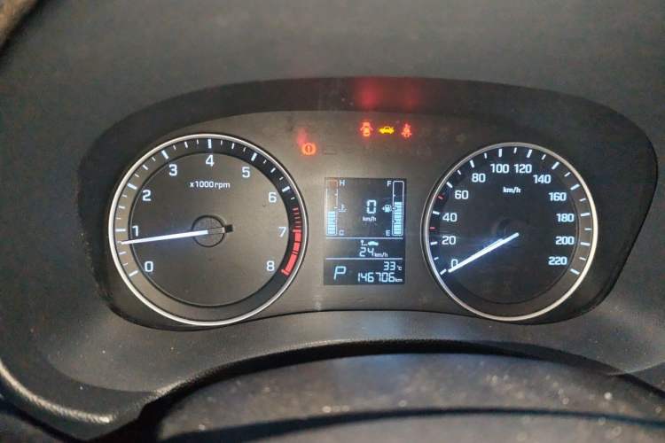 Used Hyundai ix25 2015 1.6L Automatic Two-Wheel Drive Smart GLS Trim Instrument Cluster