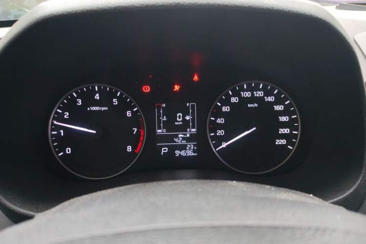 Used Hyundai ix25 2015 1.6L Automatic Two-Wheel-Drive Deluxe DLX Model Instrument Cluster