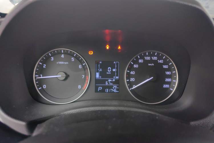 Used Hyundai ix25 2015 1.6L Automatic Two-Wheel Drive Smart GLS Trim Instrument Cluster