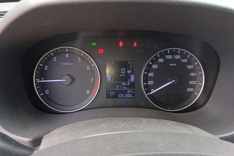 Used Hyundai ix25 2015 1.6L Automatic Two-Wheel Drive Smart GLS Trim Instrument Cluster