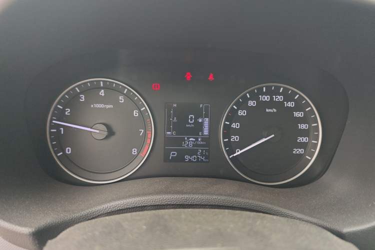 Used Hyundai ix25 2015 1.6L Automatic Two-Wheel Drive Smart GLS Trim Instrument Cluster