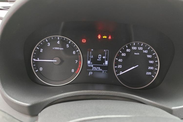 Used Hyundai ix25 2015 1.6L Automatic Two-Wheel Drive Smart GLS Trim Instrument Cluster