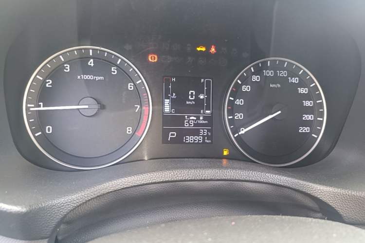 Used Hyundai ix25 2015 1.6L Automatic Two-Wheel Drive Smart GLS Trim Instrument Cluster