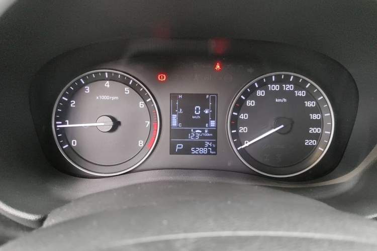 Used Hyundai ix25 2015 1.6L Automatic Two-Wheel Drive Smart GLS Trim Instrument Cluster