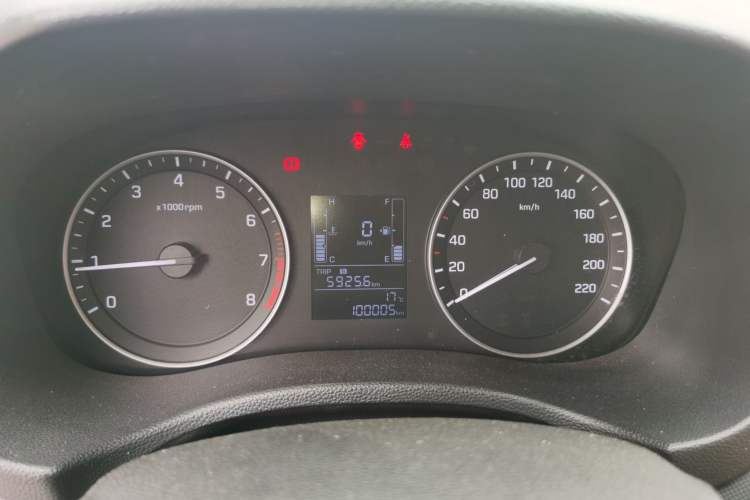 Used Hyundai ix25 2015 1.6L Manual Two-Wheel Drive Fashionable GS Model Instrument Cluster