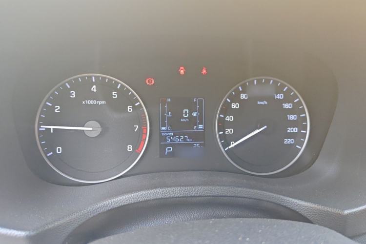 Used Hyundai ix25 2015 1.6L Automatic Two-Wheel-Drive Deluxe DLX Model Instrument Cluster