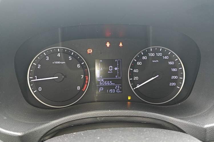 Used Hyundai ix25 2015 1.6L Automatic Two-Wheel Drive Smart GLS Trim Instrument Cluster