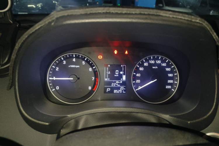 Used Hyundai ix25 2015 1.6L Automatic Two-Wheel Drive Smart GLS Trim Instrument Cluster