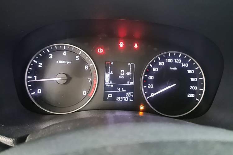 Used Hyundai ix25 2015 1.6L Automatic Two-Wheel Drive Smart GLS Trim Instrument Cluster
