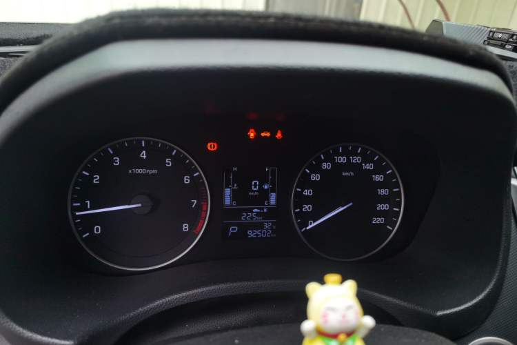 Used Hyundai ix25 2015 1.6L Automatic Two-Wheel-Drive Deluxe DLX Model Instrument Cluster