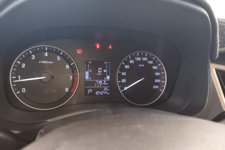 Used Hyundai ix25 2015 1.6L Automatic Two-Wheel Drive Smart GLS Trim Instrument Cluster