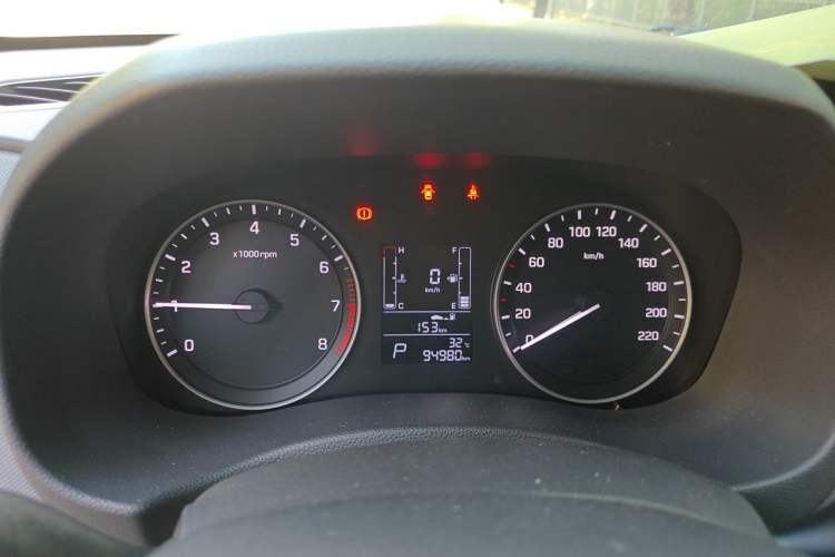 Used Hyundai ix25 2015 1.6L Automatic Two-Wheel Drive Smart GLS Trim Instrument Cluster