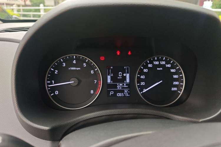 Used Hyundai ix25 2015 1.6L Automatic Two-Wheel Drive Smart GLS Trim Instrument Cluster