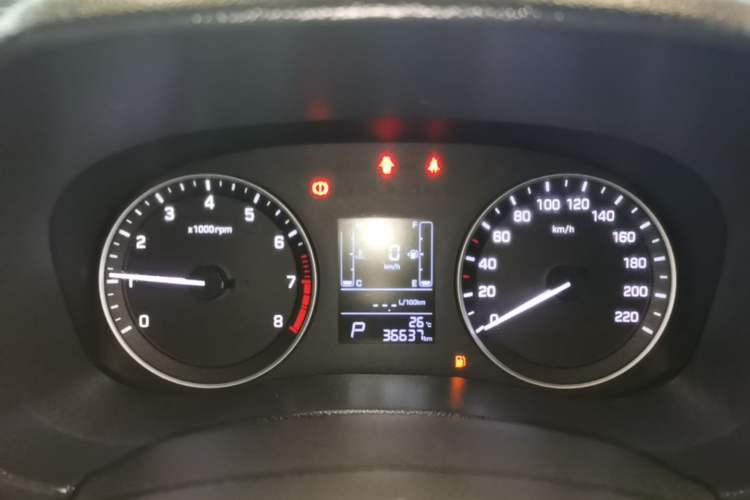 Used Hyundai ix25 2015 1.6L Automatic Two-Wheel Drive Smart GLS Trim Instrument Cluster