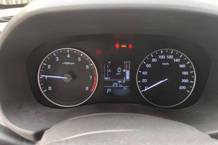 Used Hyundai ix25 2015 1.6L Automatic Two-Wheel-Drive Deluxe DLX Model Instrument Cluster