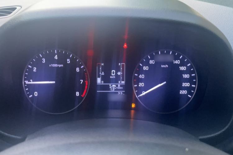 Used Hyundai ix25 2015 1.6L Manual Two-Wheel Drive Fashionable GS Model Instrument Cluster