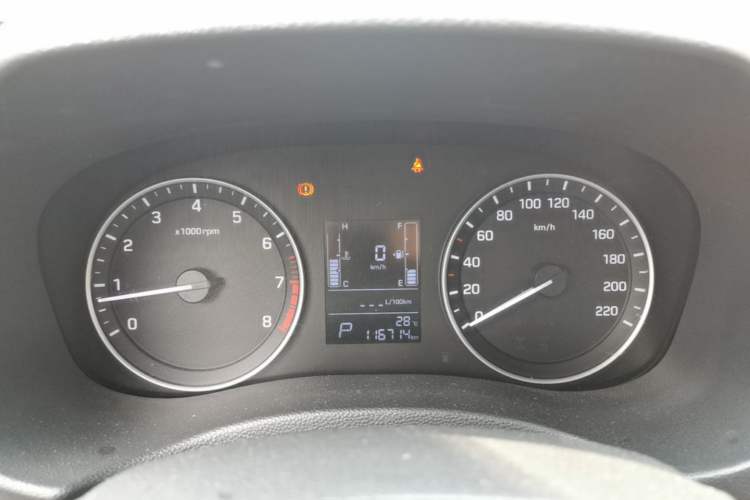 Used Hyundai ix25 2015 1.6L Automatic Two-Wheel Drive Smart GLS Trim Instrument Cluster