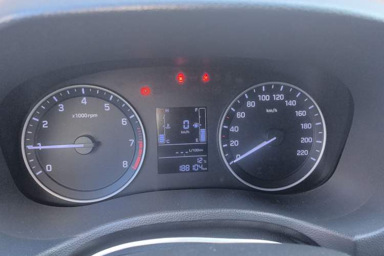 Used Hyundai ix25 2015 1.6L Manual Two-Wheel Drive Fashionable GS Model Instrument Cluster