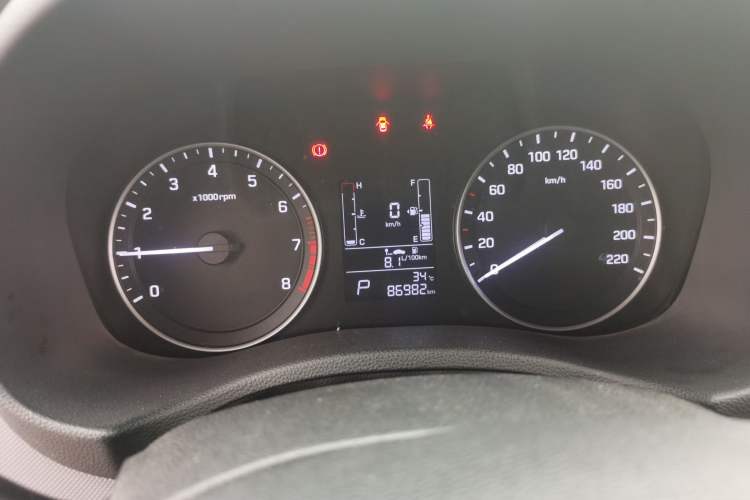 Used Hyundai ix25 2015 1.6L Automatic Two-Wheel Drive Fashionable GS Model Instrument Cluster