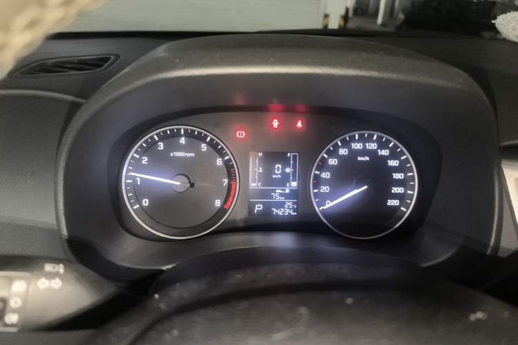 Used Hyundai ix25 2015 1.6L Automatic Two-Wheel Drive Smart GLS Trim Instrument Cluster