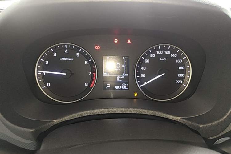 Used Hyundai ix25 2015 1.6L Automatic Two-Wheel Drive Smart GLS Trim Instrument Cluster
