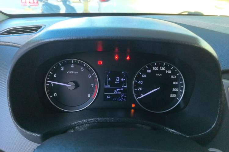 Used Hyundai ix25 2015 1.6L Automatic Two-Wheel-Drive Deluxe DLX Model Instrument Cluster
