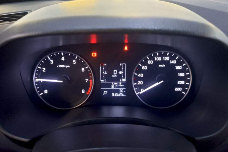 Used Hyundai ix25 2015 1.6L Automatic Two-Wheel Drive Smart GLS Trim Instrument Cluster
