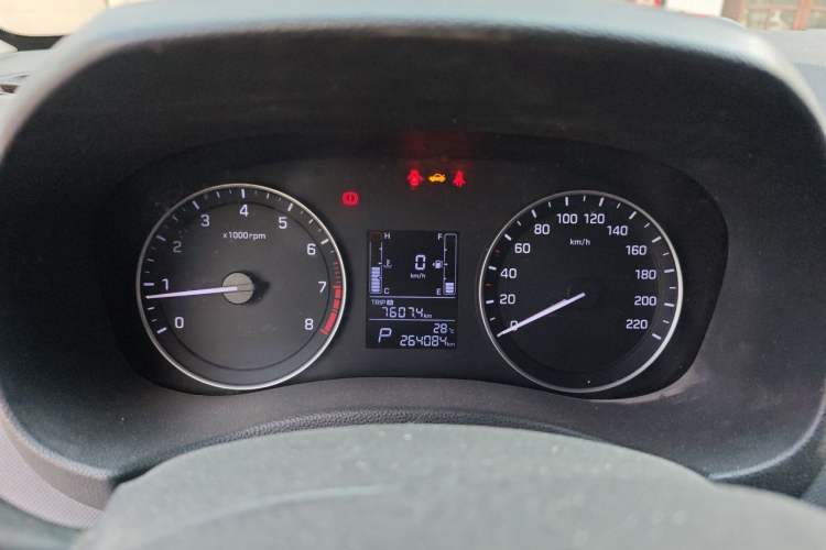 Used Hyundai ix25 2015 1.6L Automatic Two-Wheel Drive Fashionable GS Model Instrument Cluster