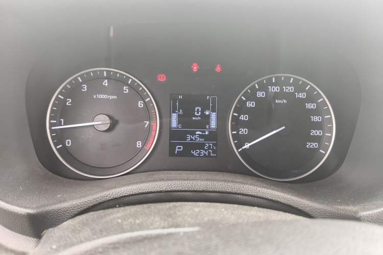 Used Hyundai ix25 2015 1.6L Automatic Two-Wheel Drive Smart GLS Trim Instrument Cluster