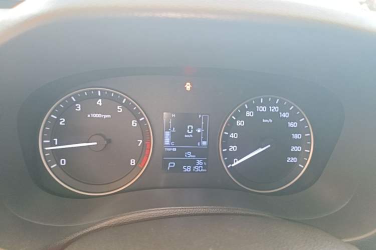 Used Hyundai ix25 2015 1.6L Automatic Two-Wheel Drive Smart GLS Trim Instrument Cluster
