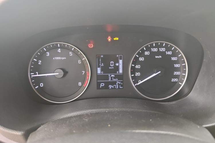 Used Hyundai ix25 2015 1.6L Automatic Two-Wheel Drive Smart GLS Trim Instrument Cluster
