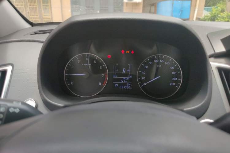 Used Hyundai ix25 2015 1.6L Automatic Two-Wheel Drive Smart GLS Trim Instrument Cluster