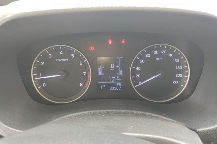 Used Hyundai ix25 2015 1.6L Automatic Two-Wheel Drive Smart GLS Trim Instrument Cluster