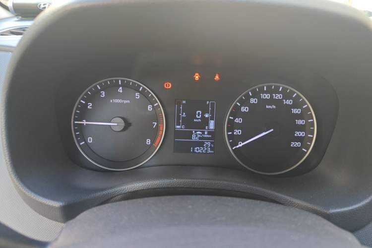 Used Hyundai ix25 2015 1.6L Manual Two-Wheel Drive Fashionable GS Model Instrument Cluster