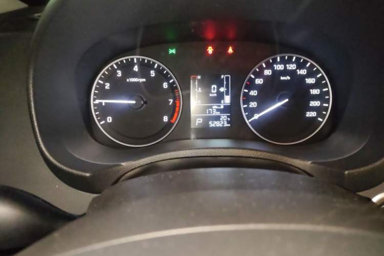 Used Hyundai ix25 2015 2.0L Automatic Two-Wheel Drive Intelligent GLS Instrument Cluster