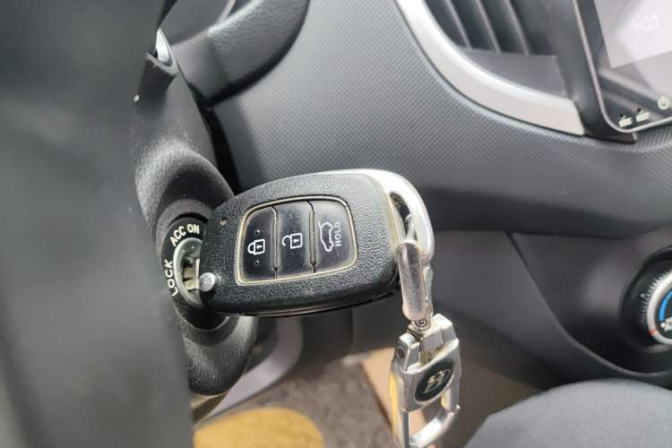 Used Hyundai ix25 2015 1.6L Manual Two-Wheel Drive Fashionable GS Model Interior 1