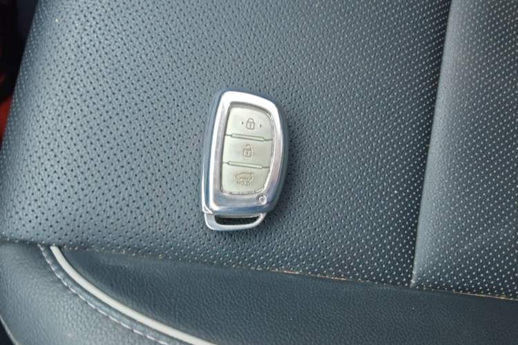 Used Hyundai ix25 2015 2.0L Automatic Two-Wheel Drive Intelligent GLS Interior 1