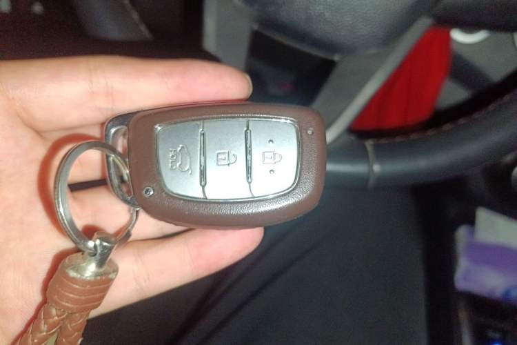 Used Hyundai ix25 2015 1.6L Automatic Two-Wheel Drive Smart GLS Trim Interior 1