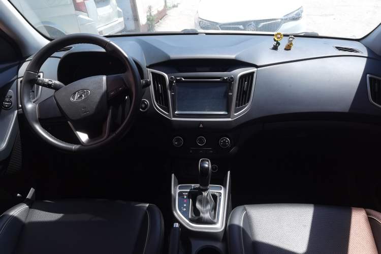 Used Hyundai ix25 2015 1.6L Automatic Two-Wheel Drive Smart GLS Trim Interior 1