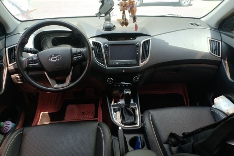 Used Hyundai ix25 2015 2.0L Automatic Two-Wheel Drive Intelligent GLS Interior 2