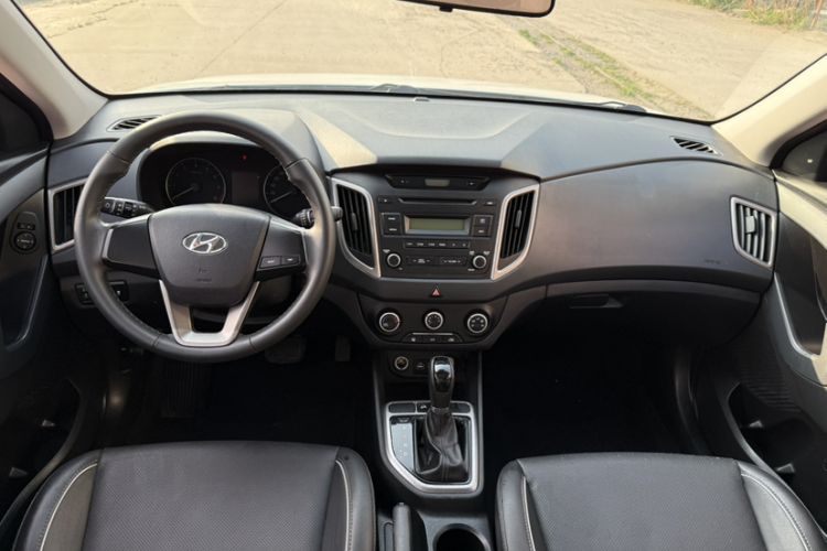 Used Hyundai ix25 2015 1.6L Automatic Two-Wheel Drive Smart GLS Trim Interior 2
