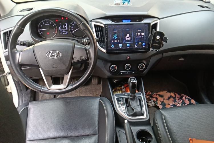 Used Hyundai ix25 2015 1.6L Automatic Two-Wheel Drive Smart GLS Trim Interior 2