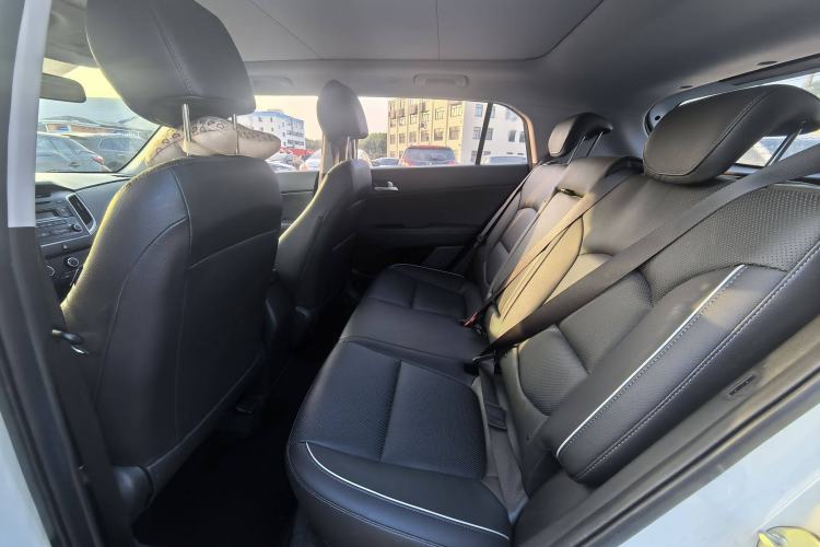 Used Hyundai ix25 2015 1.6L Automatic Two-Wheel Drive Smart GLS Trim Interior 3