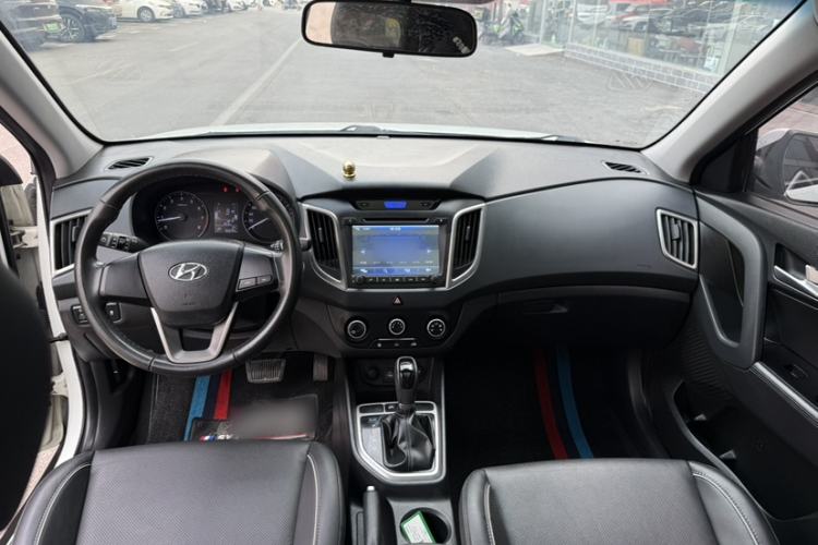 Used Hyundai ix25 2015 1.6L Automatic Two-Wheel Drive Smart GLS Trim Interior 4
