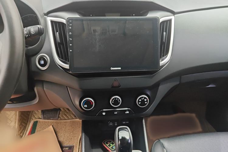 Used Hyundai ix25 2015 1.6L Automatic Two-Wheel Drive Smart GLS Trim Interior 4