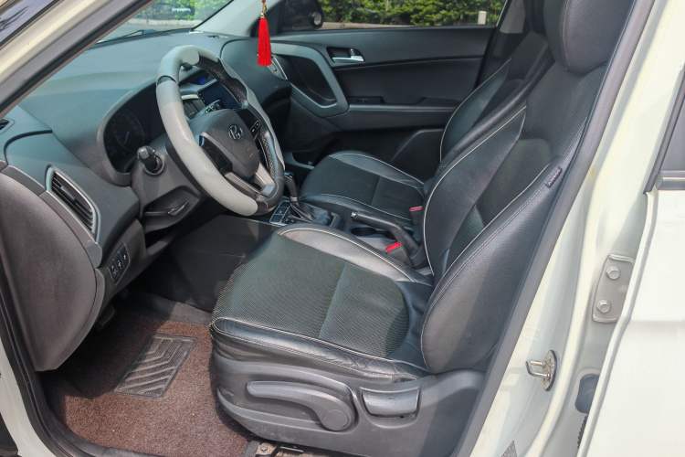 Used Hyundai ix25 2015 1.6L Automatic Two-Wheel Drive Smart GLS Trim Interior 7