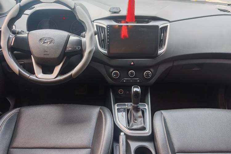 Used Hyundai ix25 2015 1.6L Automatic Two-Wheel Drive Smart GLS Trim Interior 8