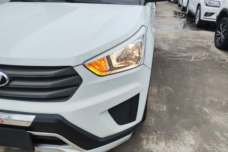 Used Hyundai ix25 2015 1.6L Manual Two-Wheel Drive Fashionable GS Model Left Front Headlight