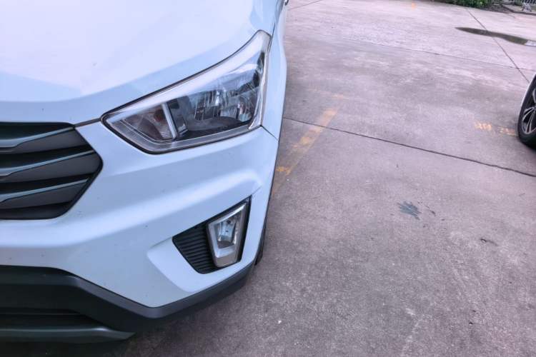 Used Hyundai ix25 2015 1.6L Automatic Two-Wheel Drive Smart GLS Trim Left Front Headlight