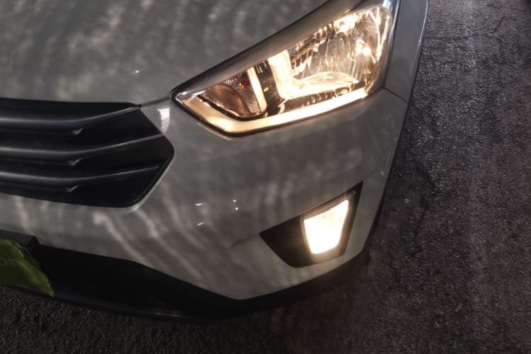 Used Hyundai ix25 2015 1.6L Automatic Two-Wheel Drive Smart GLS Trim Left Front Headlight